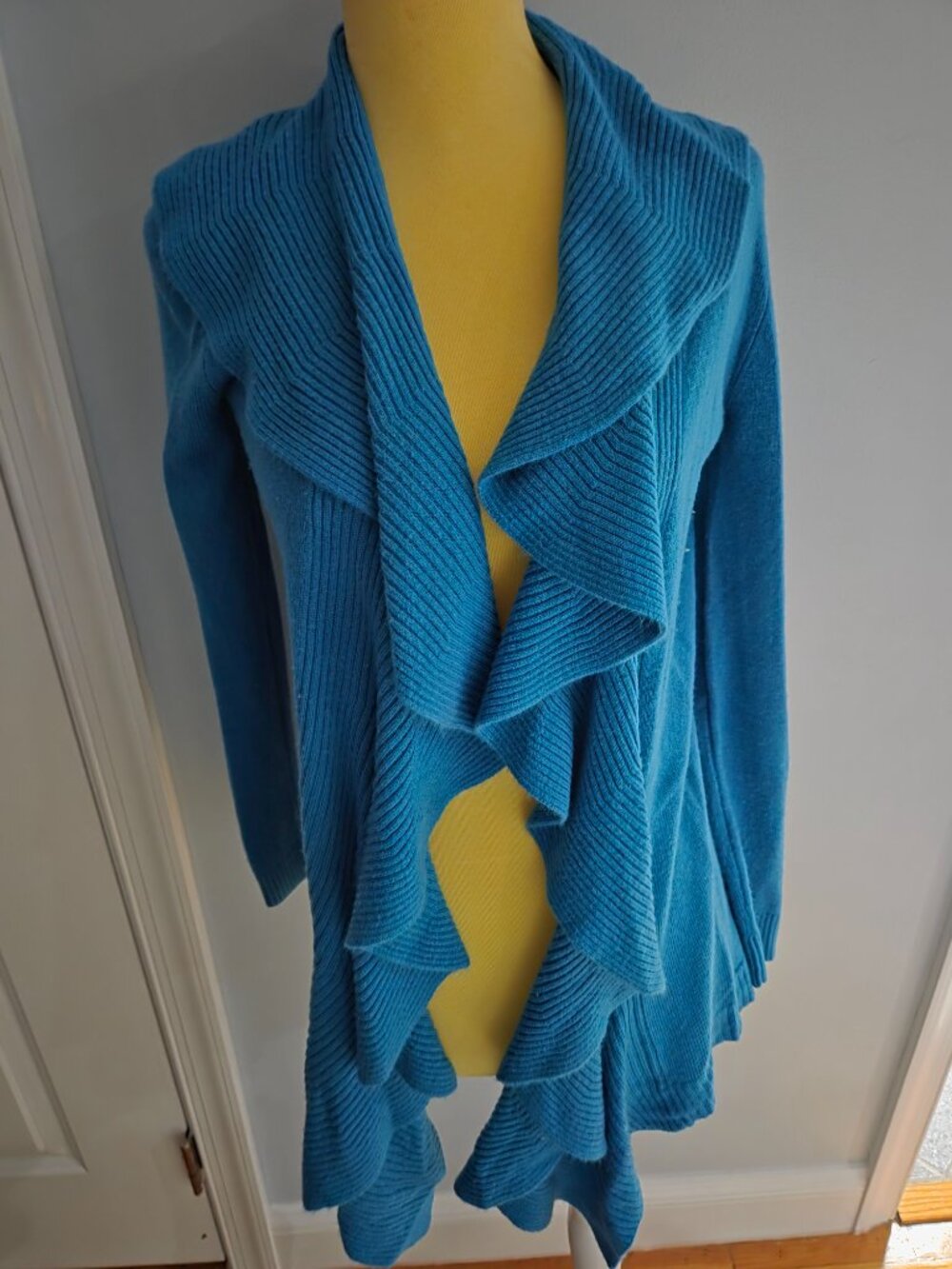 Karen Scott Ruffle Cardigan - Picture 3 of 6